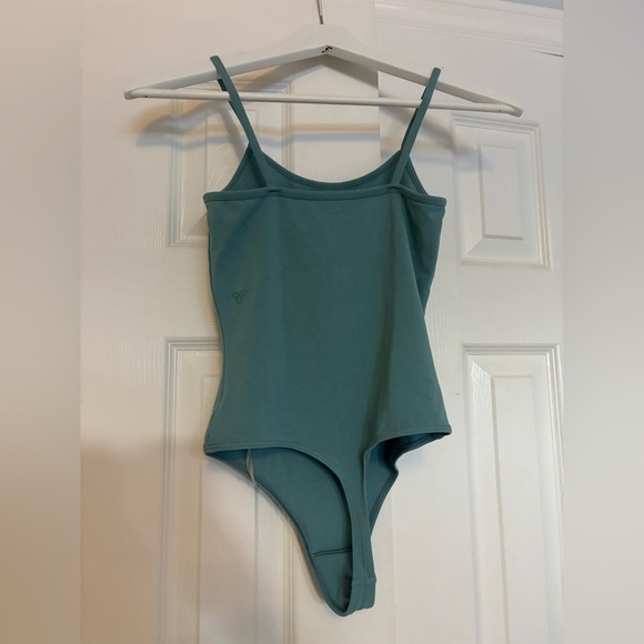 Aritzia TNA green sage Bodysuit XXS - Picture 4 of 4